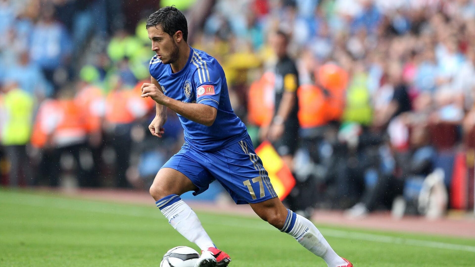 “英超豪门鏖战，争冠形势日益明朗”，英超顶级豪门